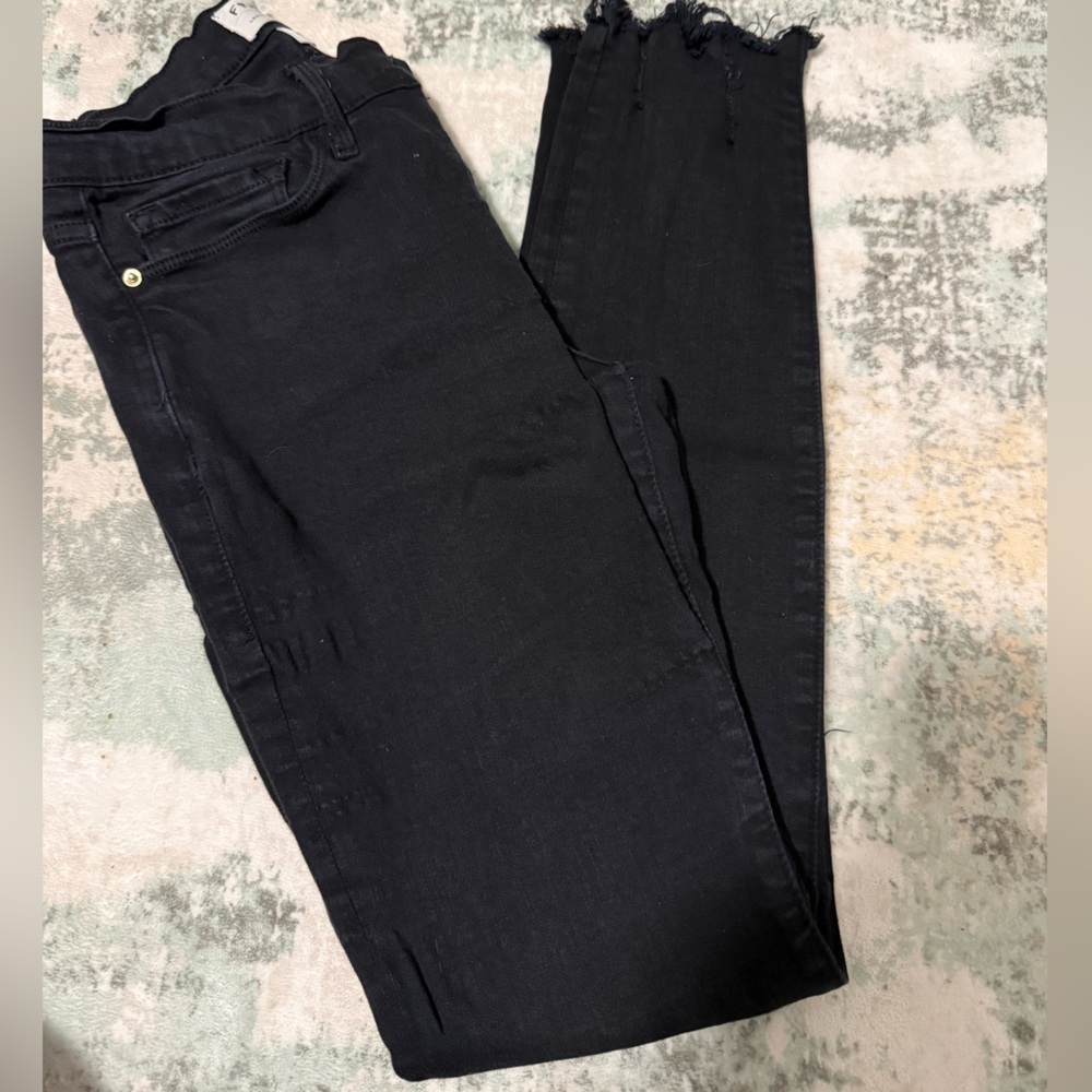 FRAME Denim Black Skinny Jeans with Frayed Hem
